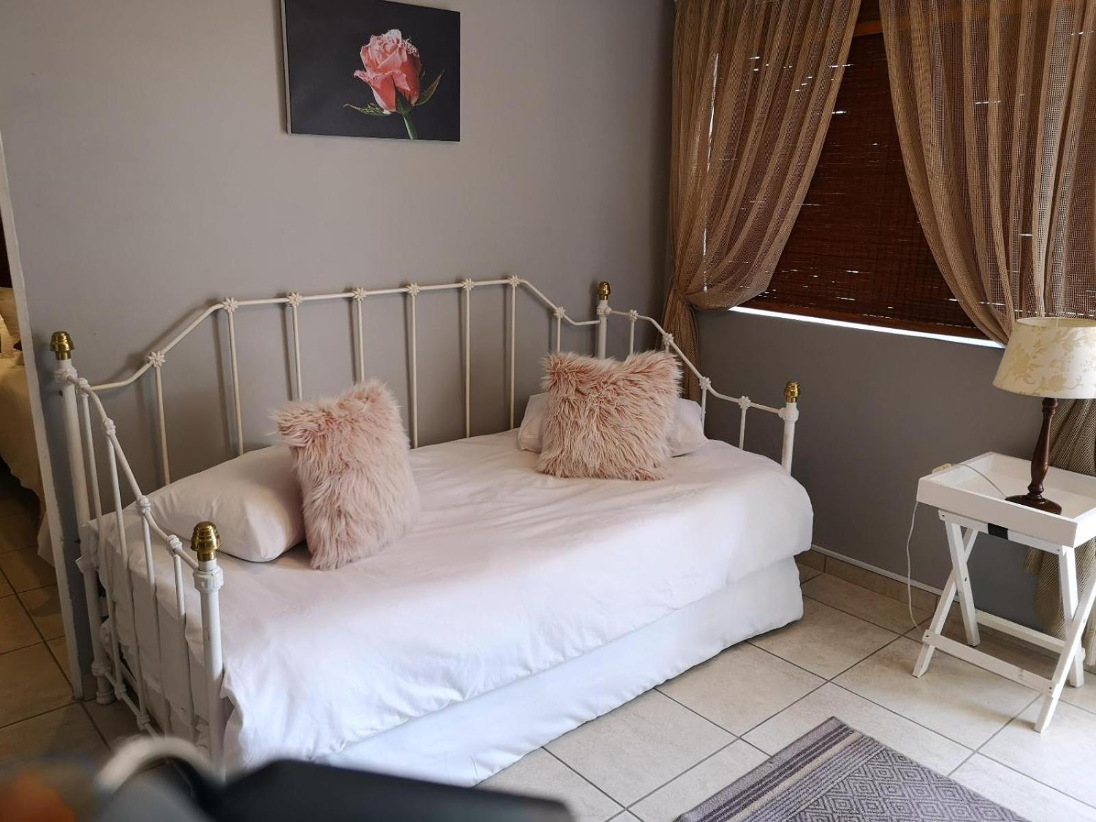 Smithland Centrally Located * Cape Town