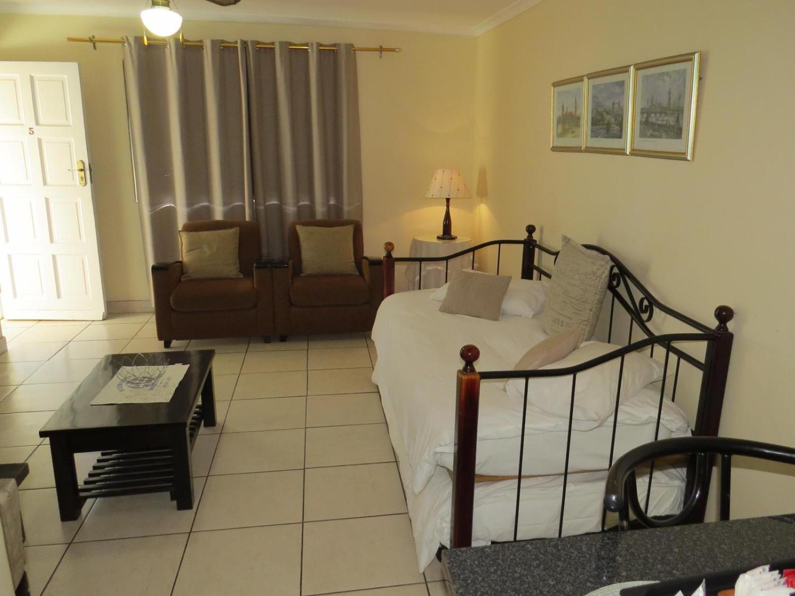Smithland Centrally Located Apartment *